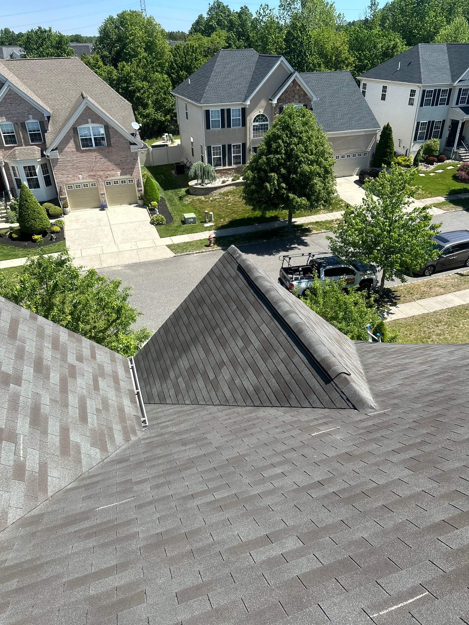 Colonial Home Roof Replacement: photo 4 of 12