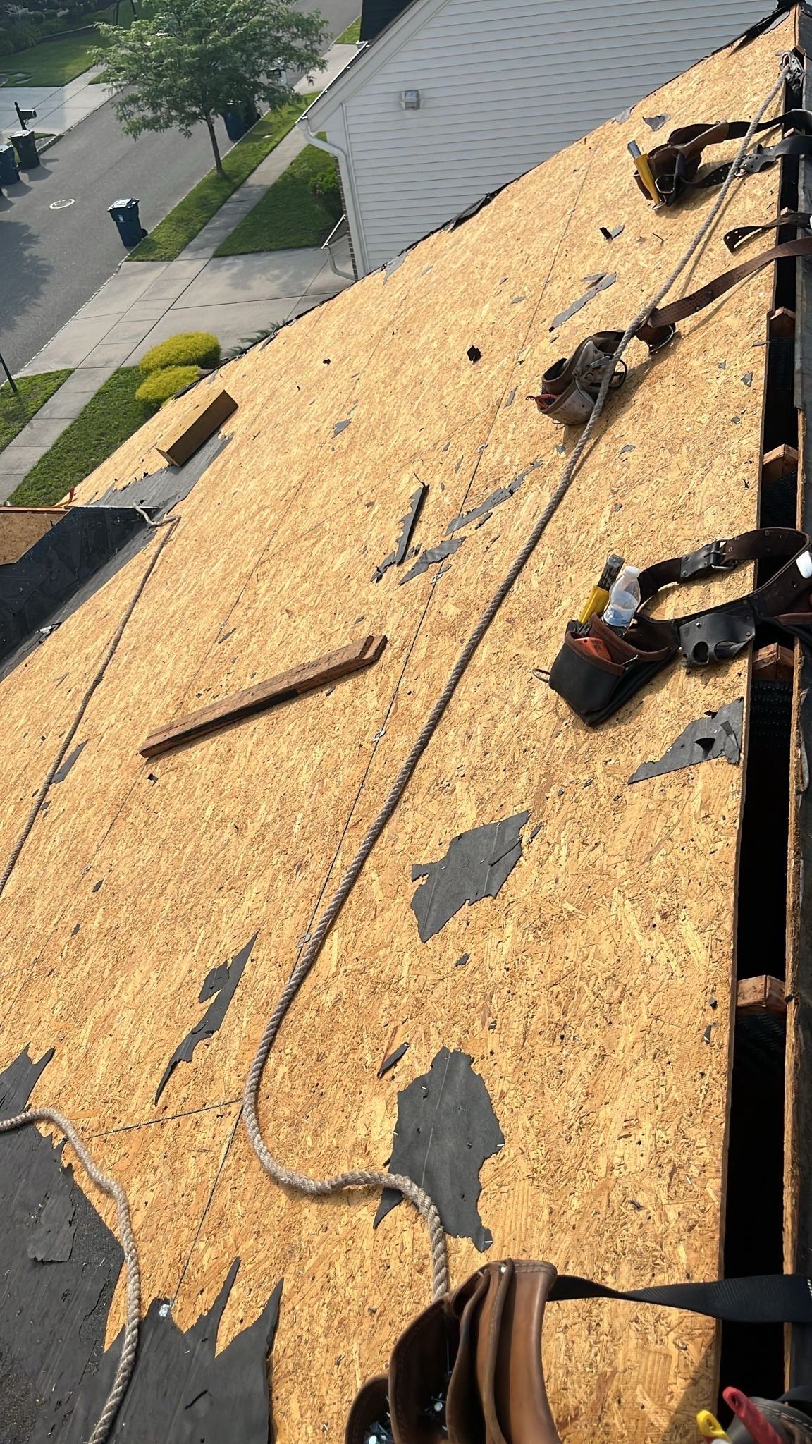 Colonial Home Roof Replacement: photo 5 of 12